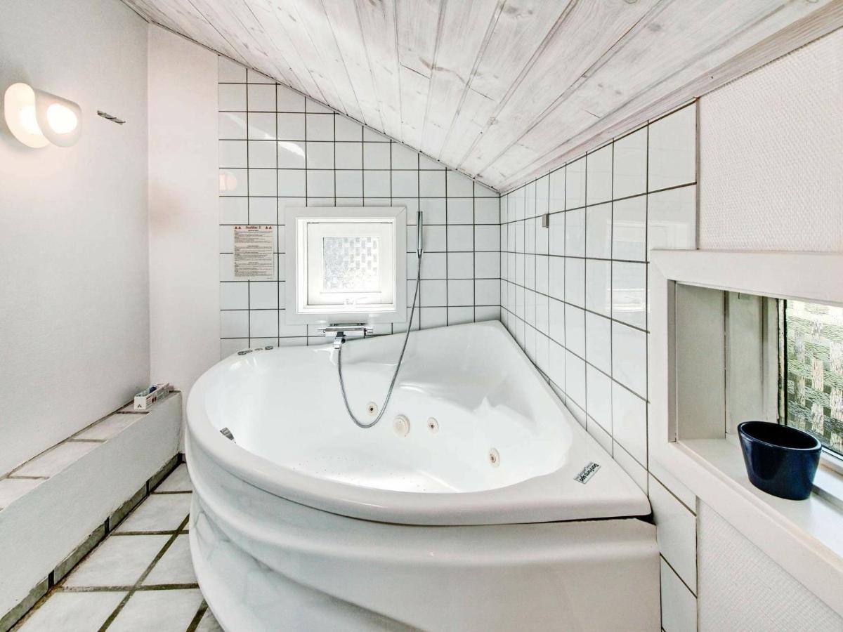 8 Person Holiday Home In Nex Vester Somarken Dış mekan fotoğraf